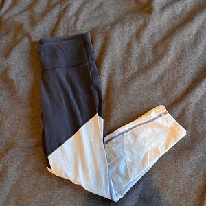 Gap Fit Navy, light blue and white legging